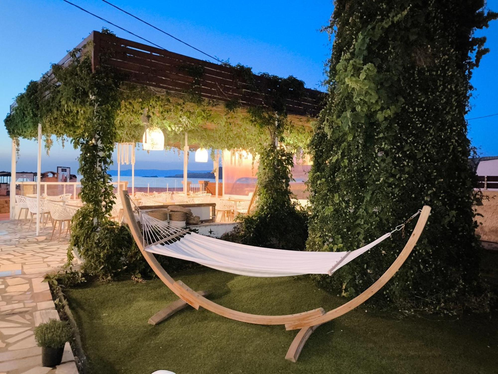 The Coast Aparthotel Anaxos Exterior photo